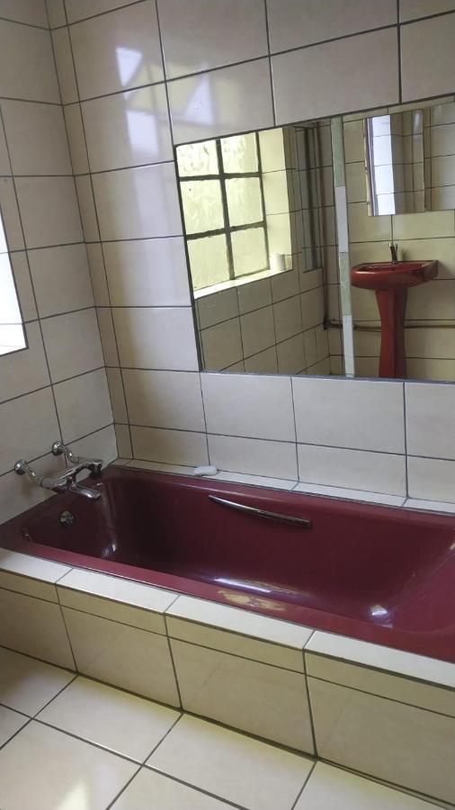 Jay'S Guest House Witbank Kültér fotó
